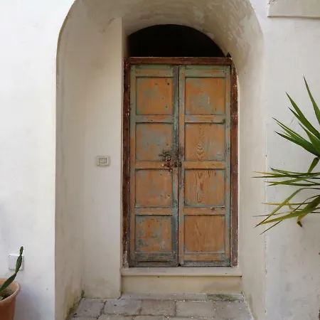 Salento Centro Storico Con Corte Antica Апартаменты
